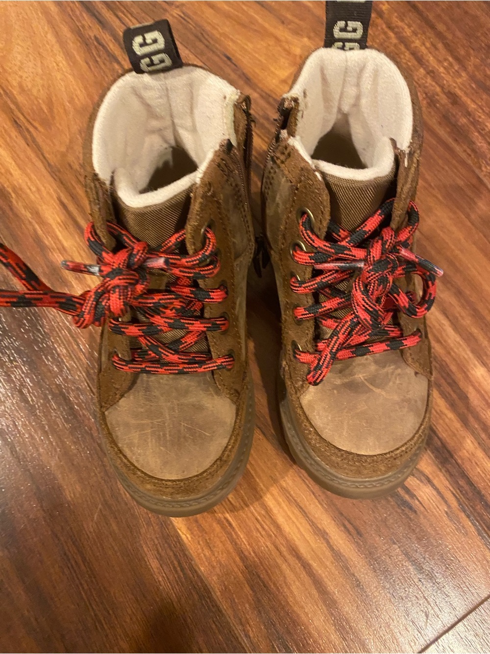 UGG Robley Brown Suede Boot with Red and Black Laces Toddler sz 8